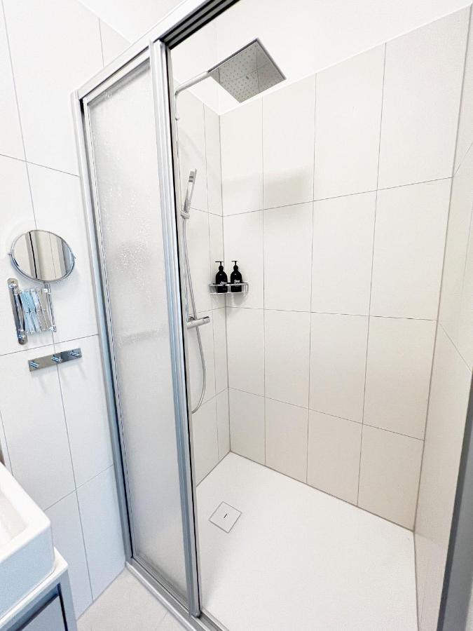 Sissi West Hotel Виена Екстериор снимка