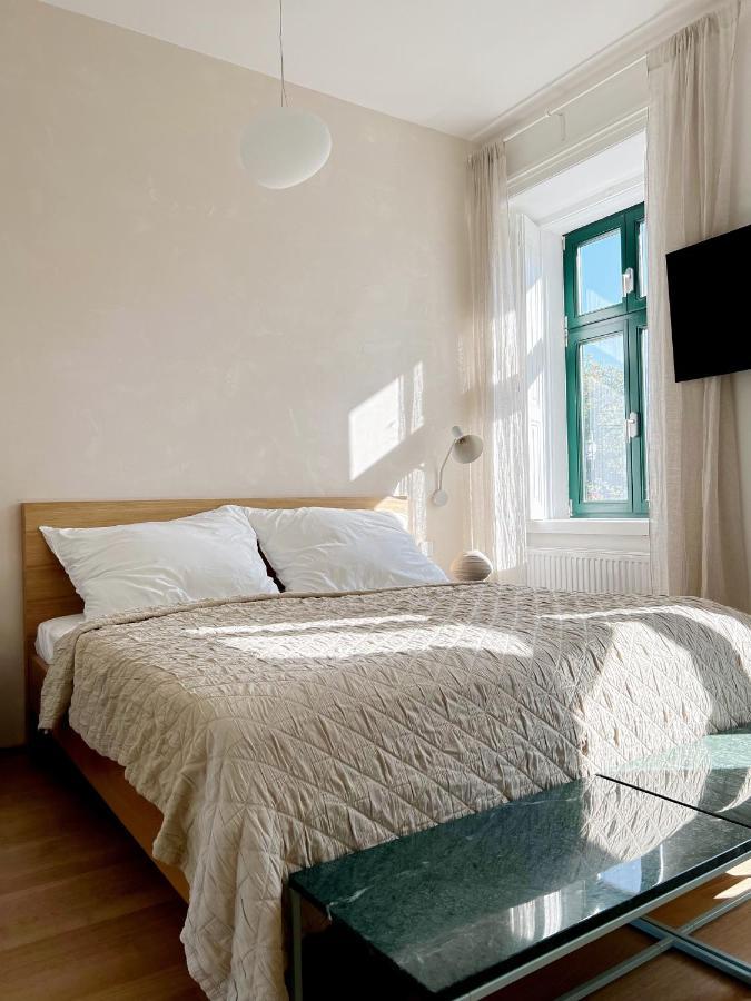 Sissi West Hotel Виена Екстериор снимка