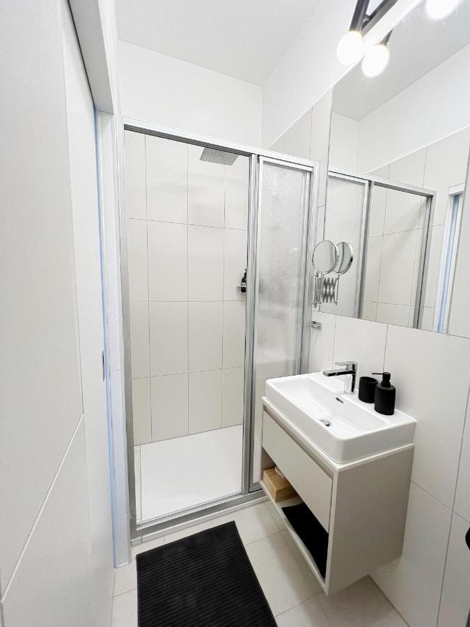 Sissi West Hotel Виена Екстериор снимка