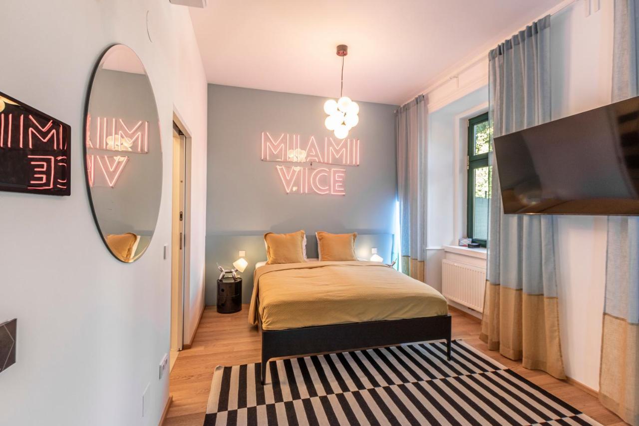 Sissi West Hotel Виена Екстериор снимка